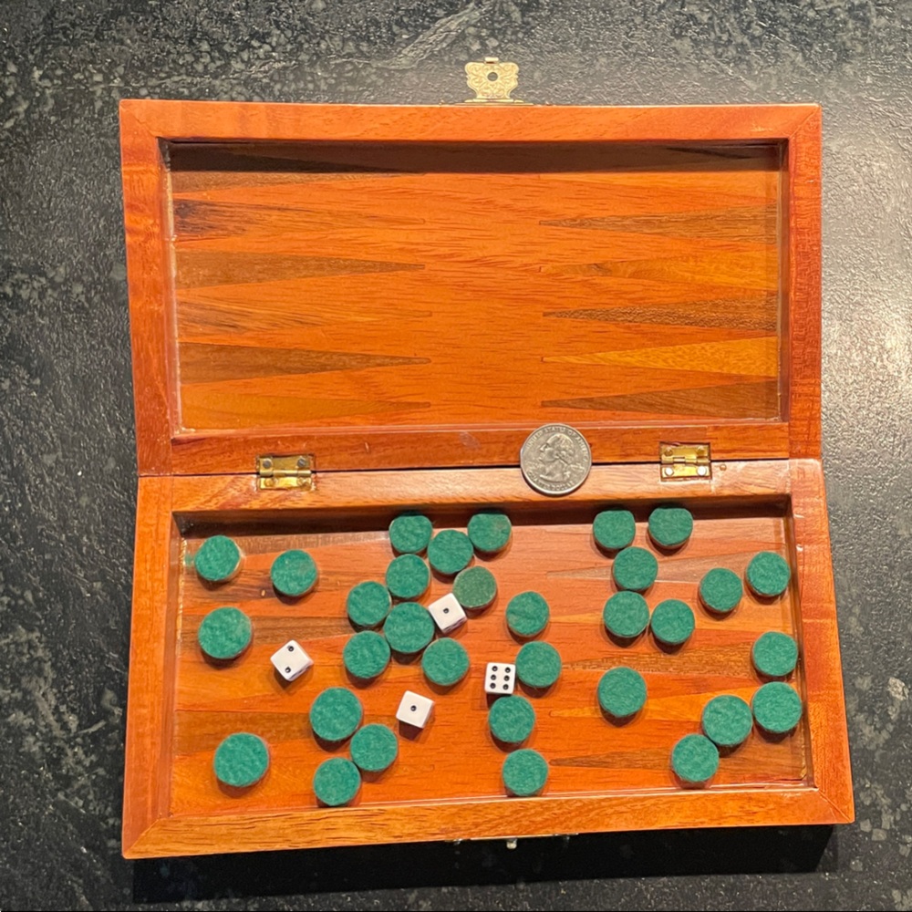 Vintage Travel Backgammon Game in Cute Wooden Box - Picture 3 of 6